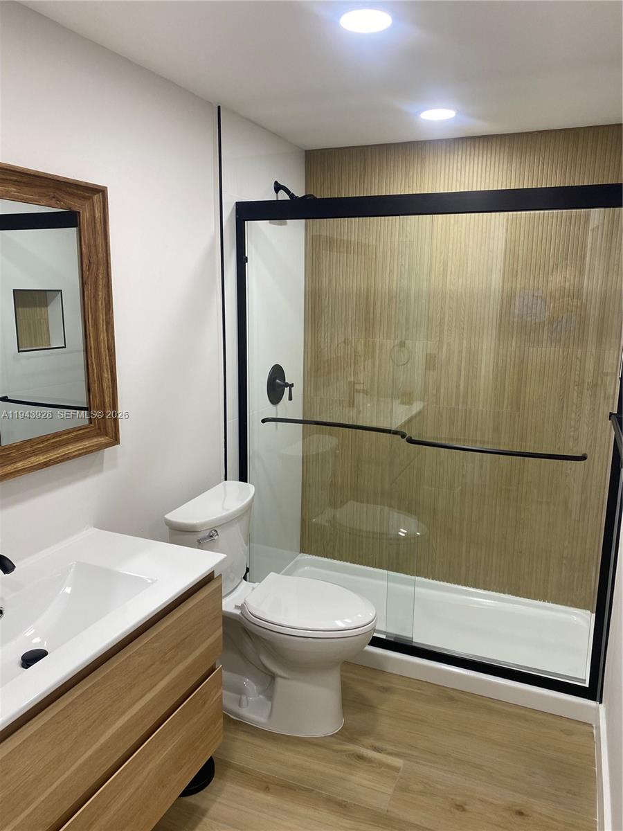 THE GARDENS OF KENDALL CO - Residential Lease