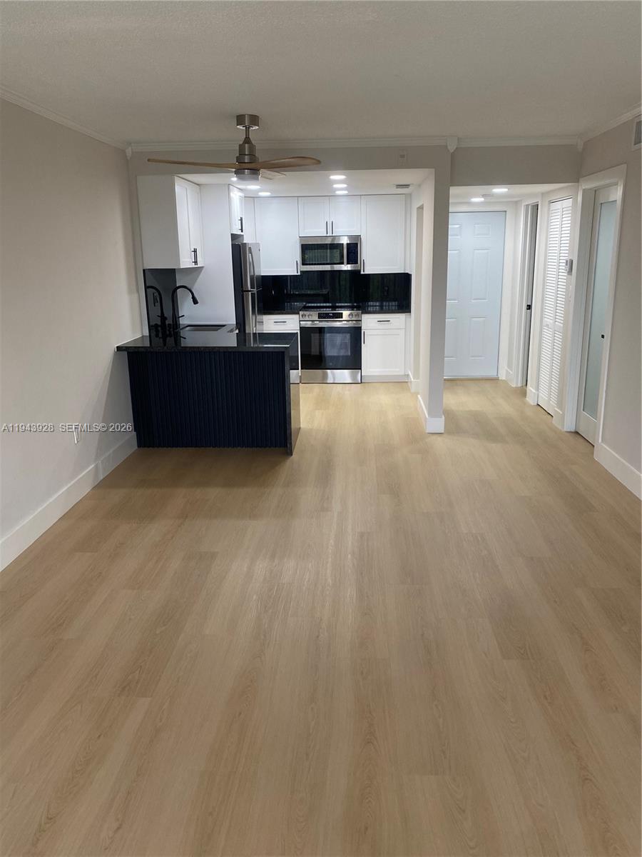 THE GARDENS OF KENDALL CO - Residential Lease