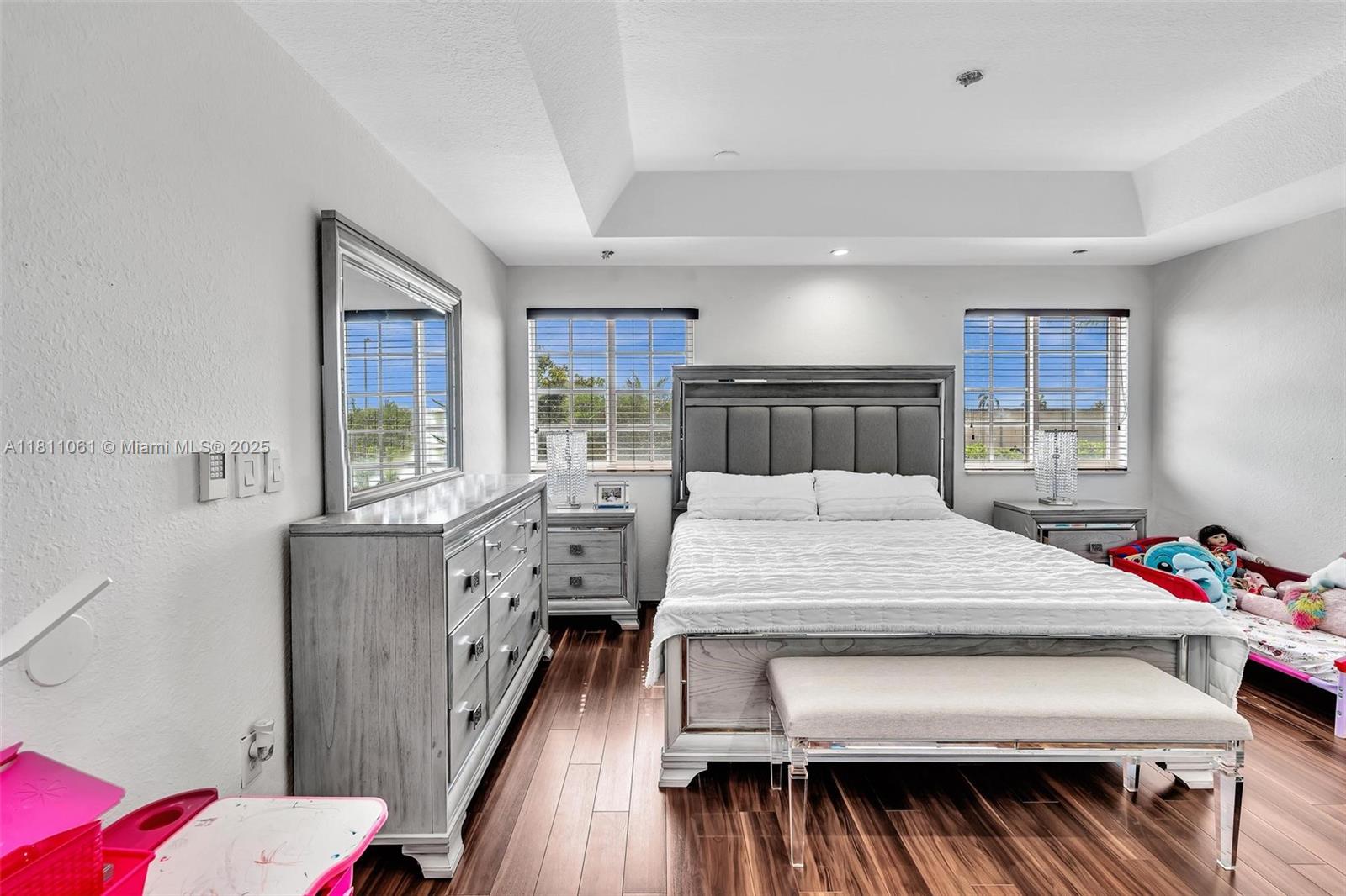 SILVER PALM LAKE - Residential