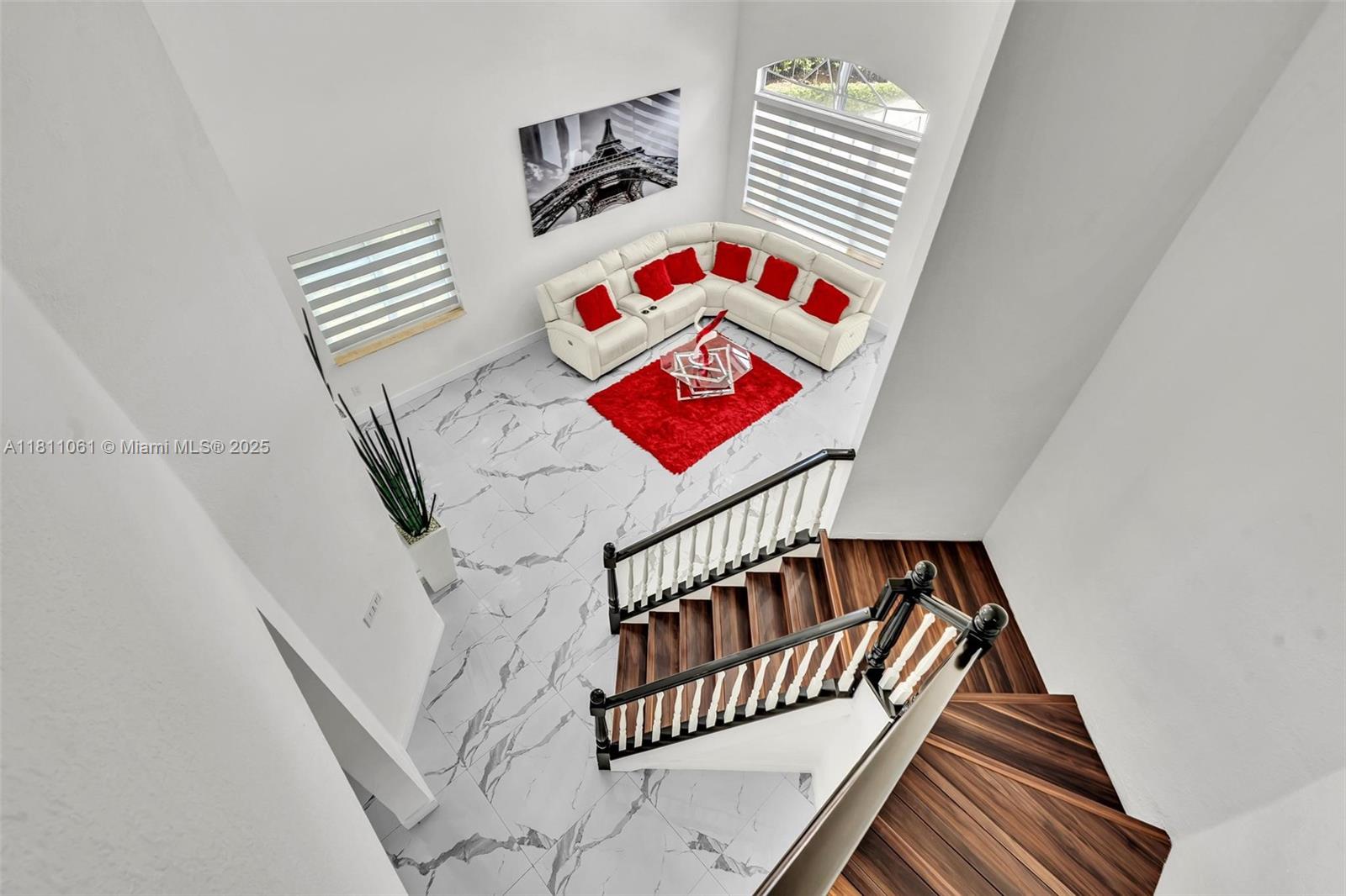 SILVER PALM LAKE - Residential