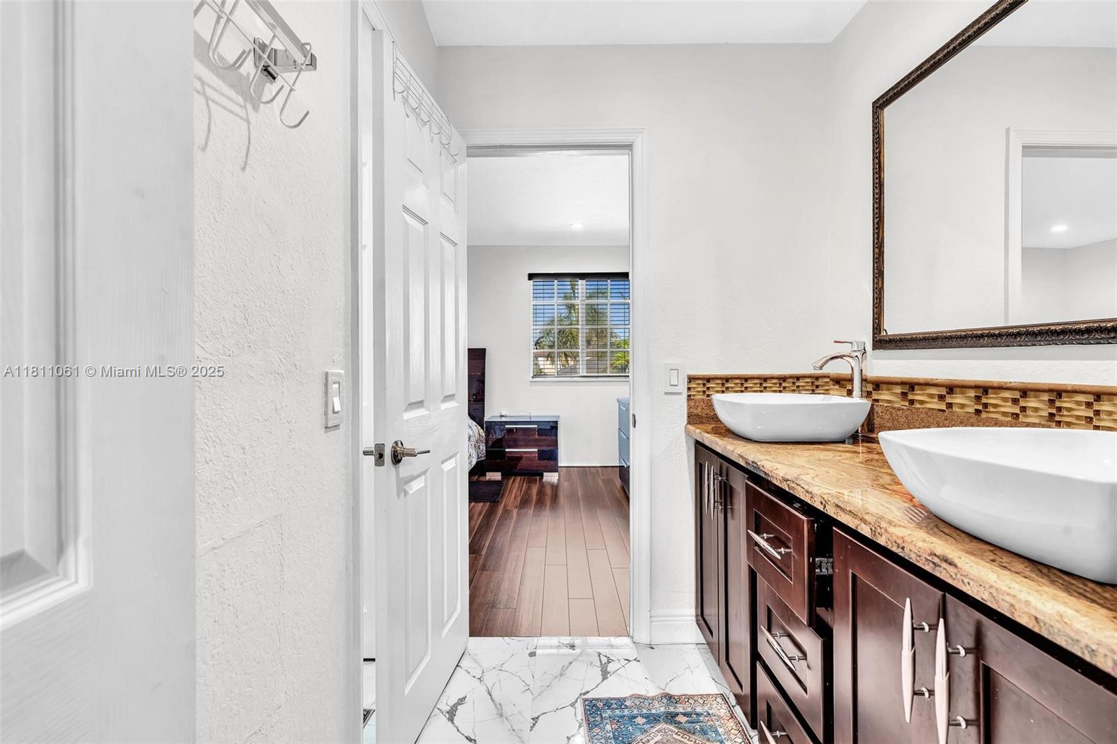SILVER PALM LAKE - Residential