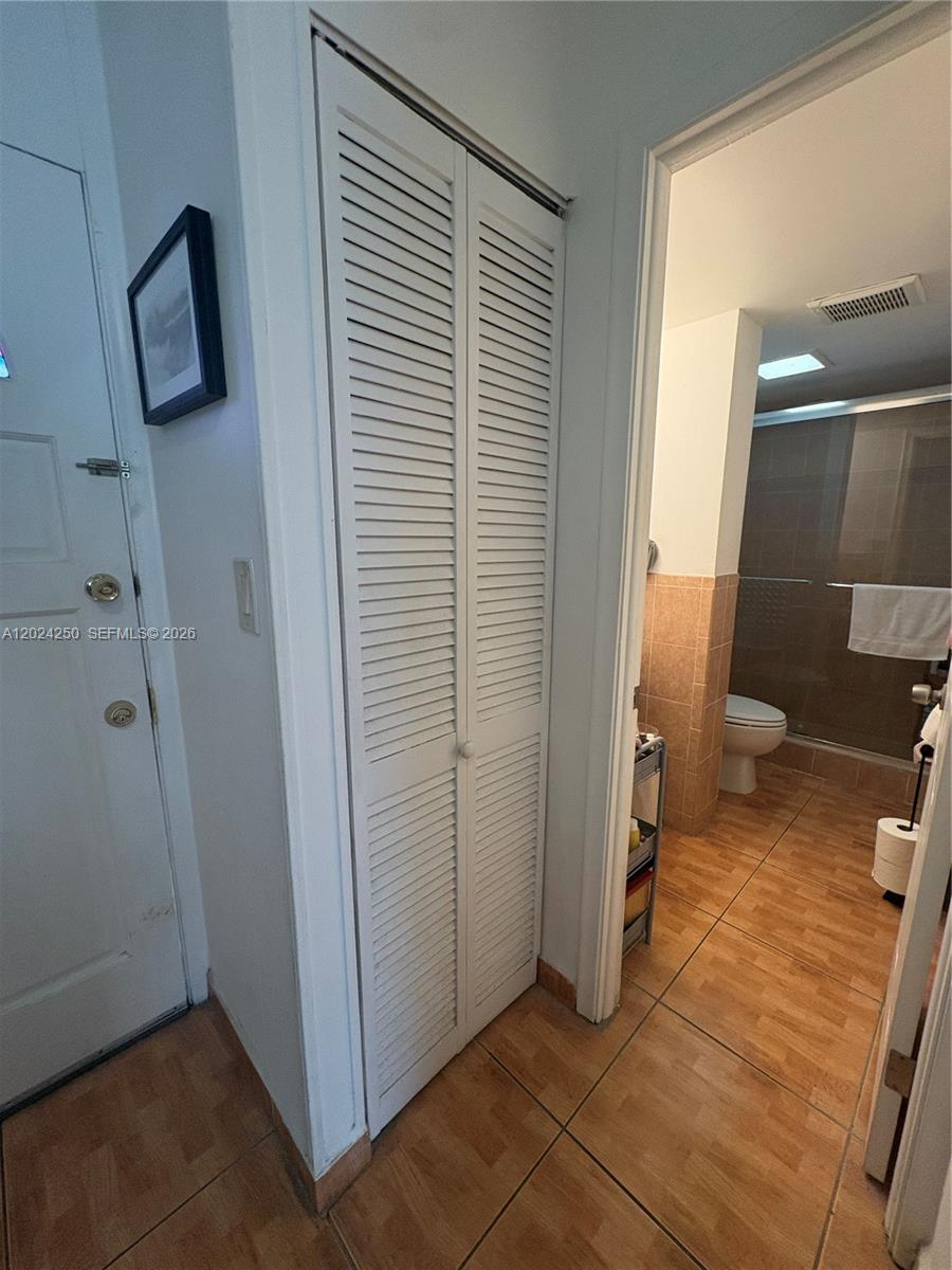 EDEN ISLES CONDO PART 1 - Residential