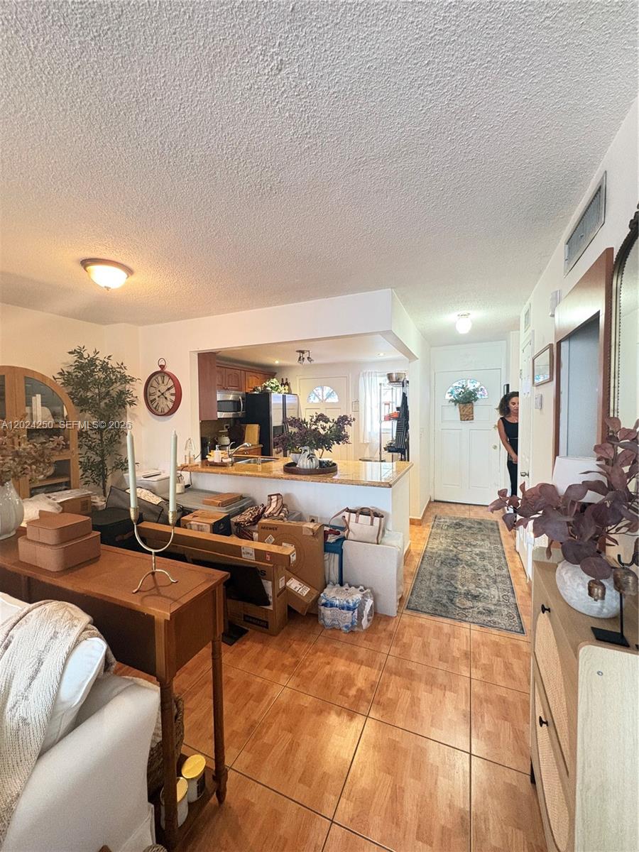 EDEN ISLES CONDO PART 1 - Residential