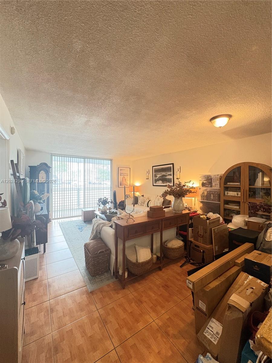 EDEN ISLES CONDO PART 1 - Residential