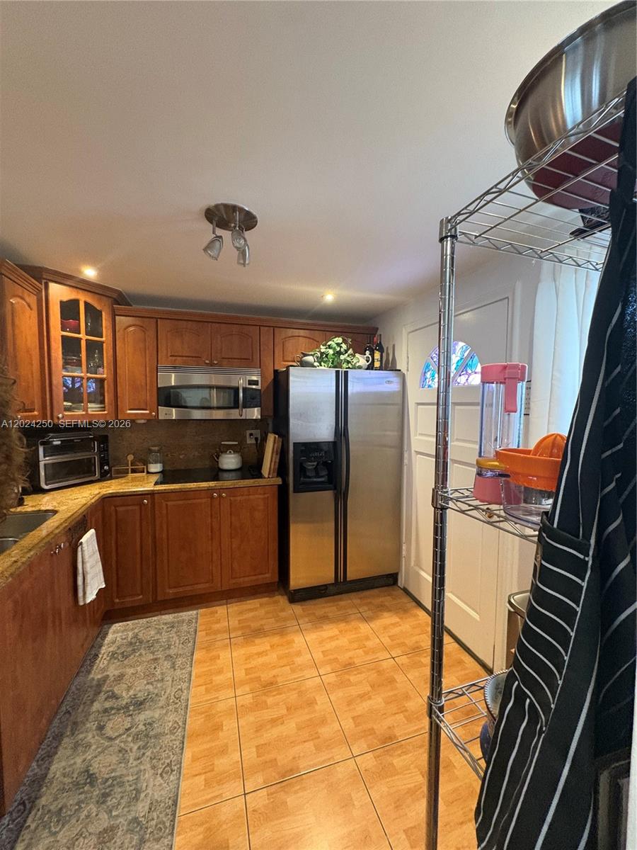 EDEN ISLES CONDO PART 1 - Residential