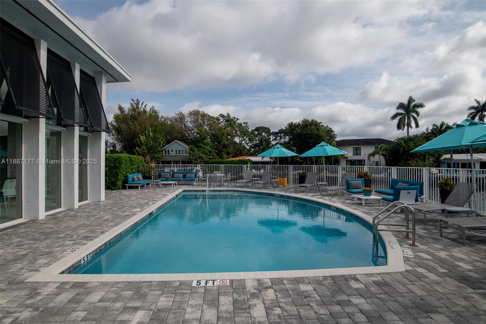 POINTE @ MIDDLE RIVER - Residential