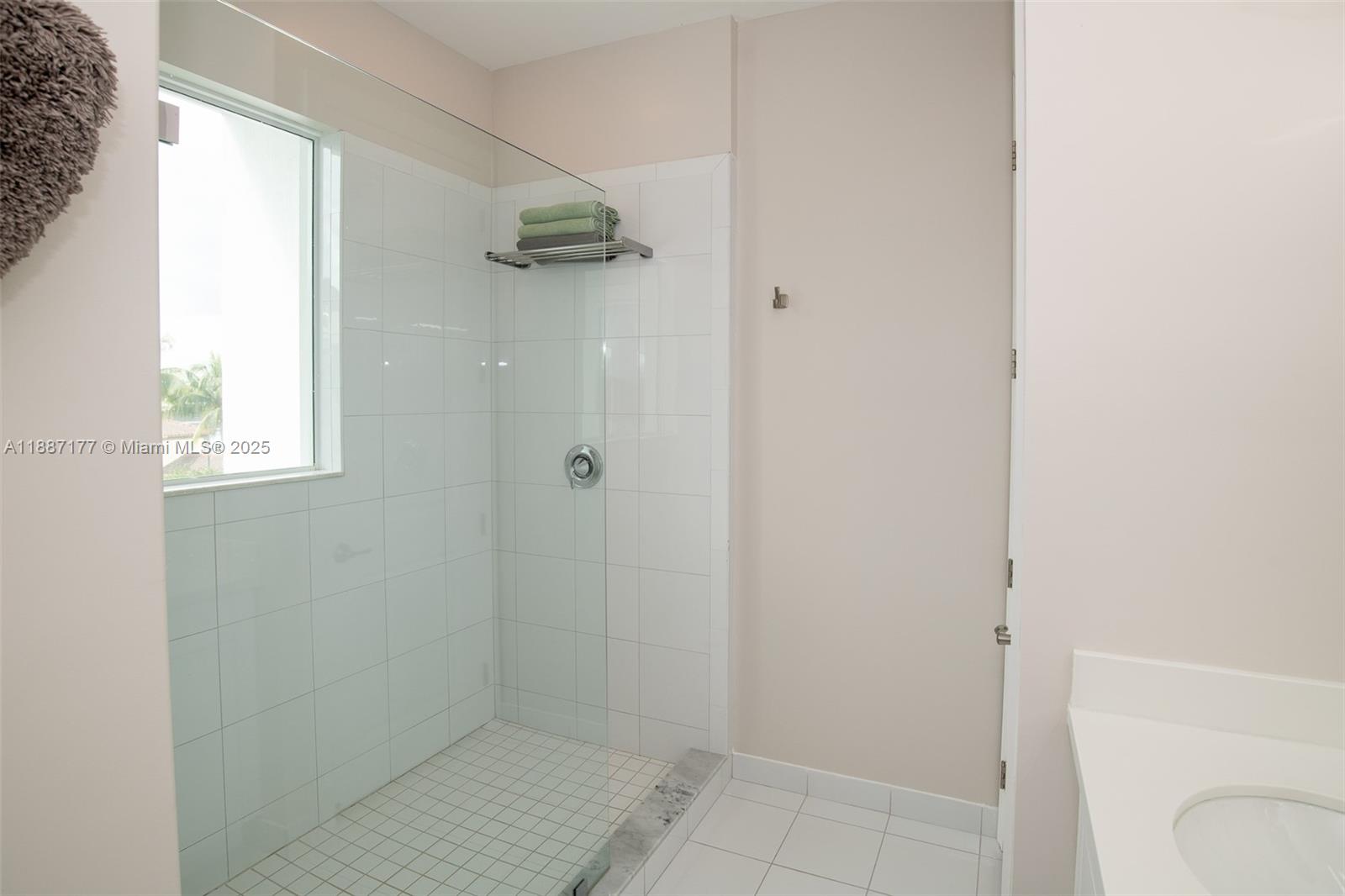 POINTE @ MIDDLE RIVER - Residential
