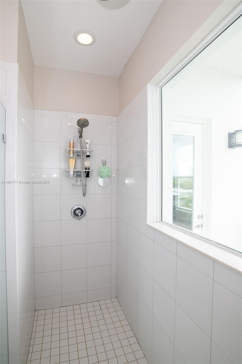 POINTE @ MIDDLE RIVER - Residential