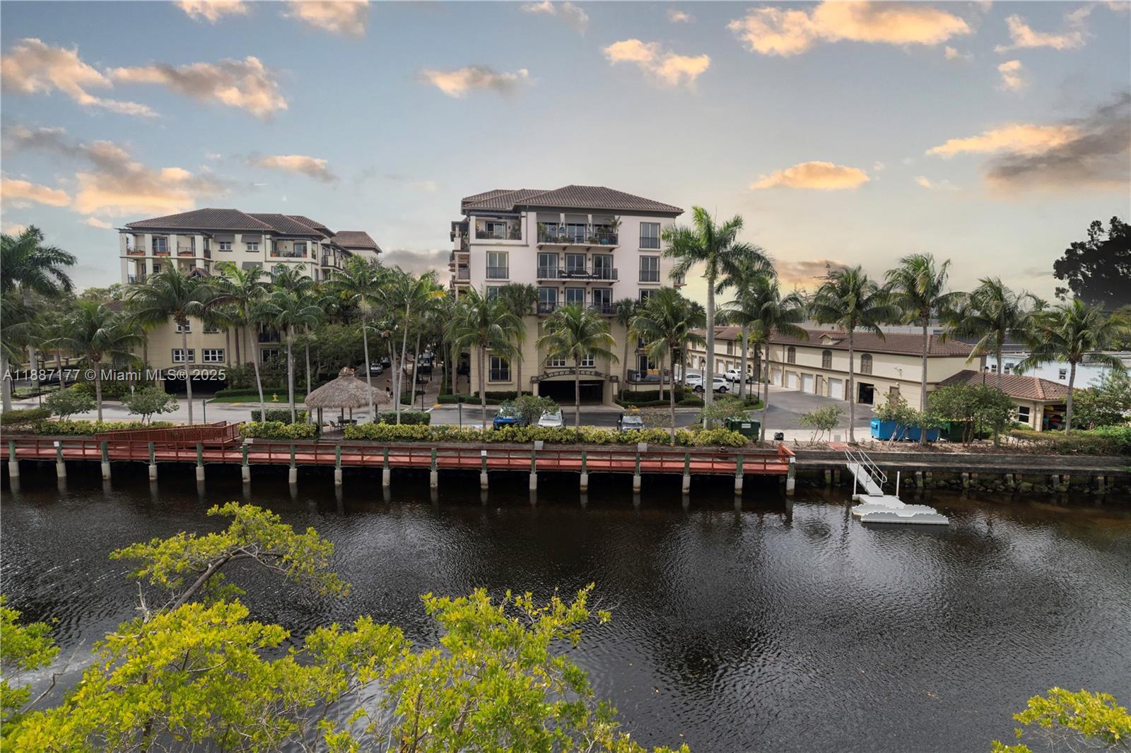 POINTE @ MIDDLE RIVER - Residential