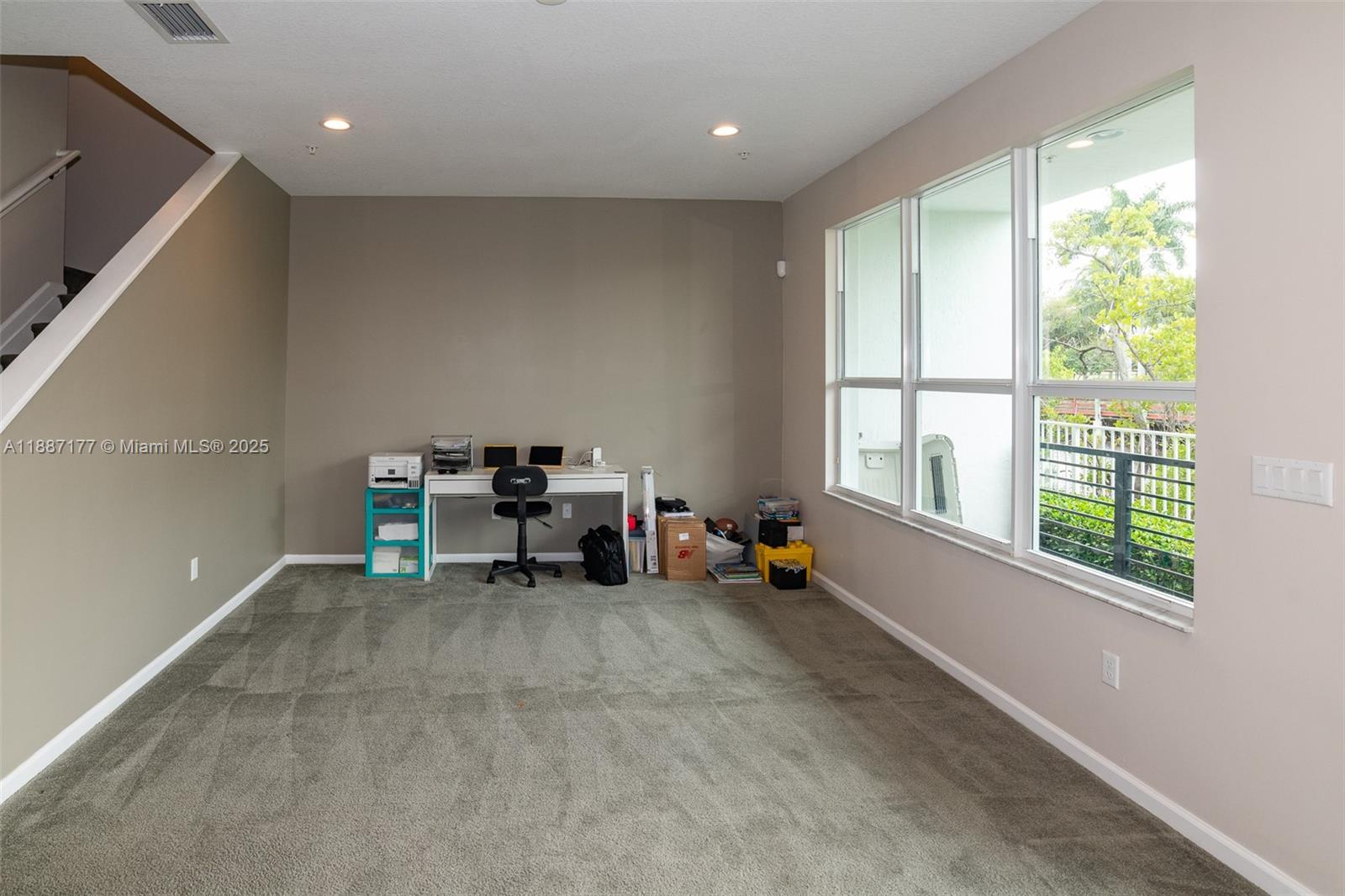POINTE @ MIDDLE RIVER - Residential