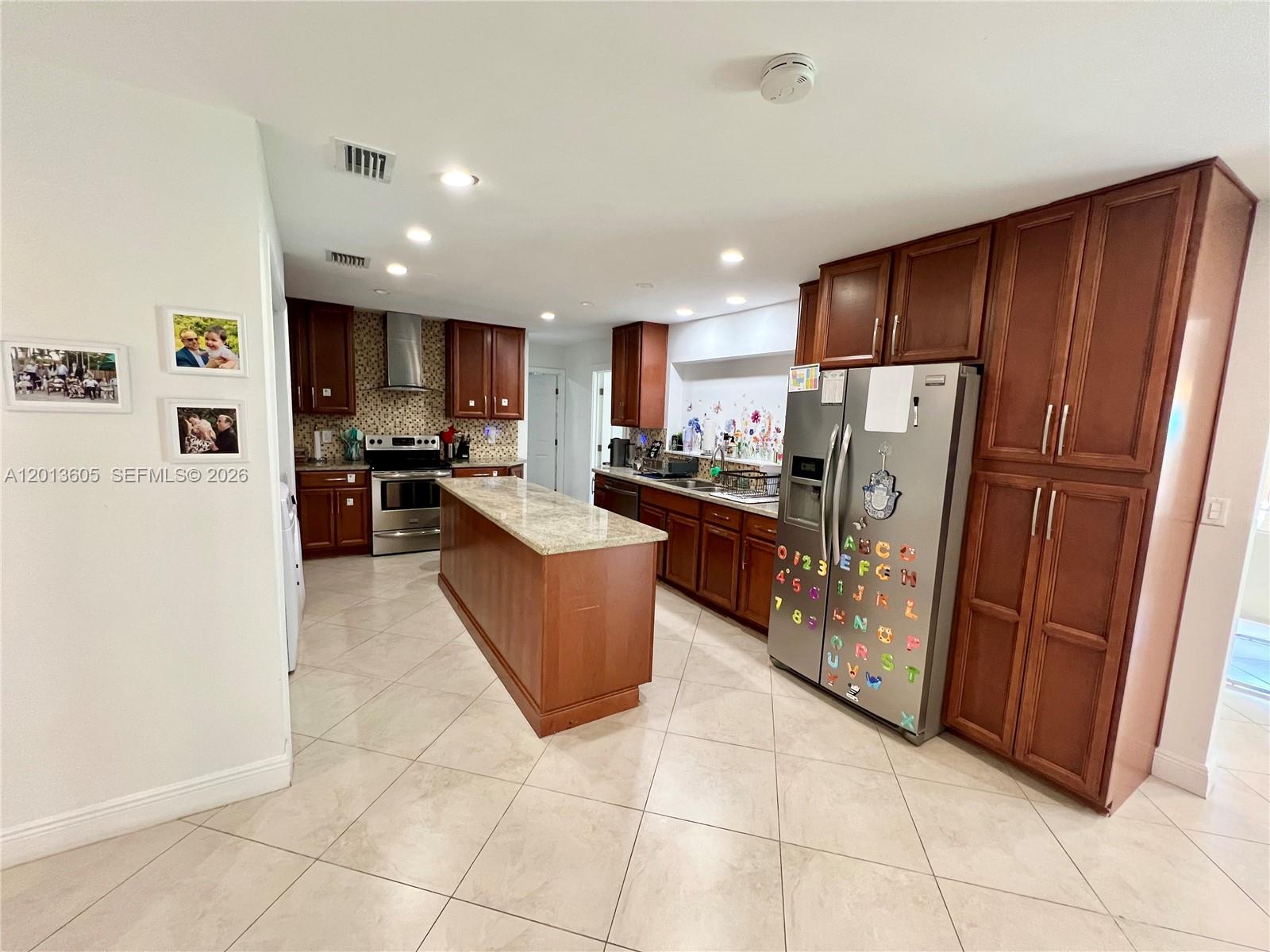 PLANTATION PARK 2ND ADD - Residential Lease