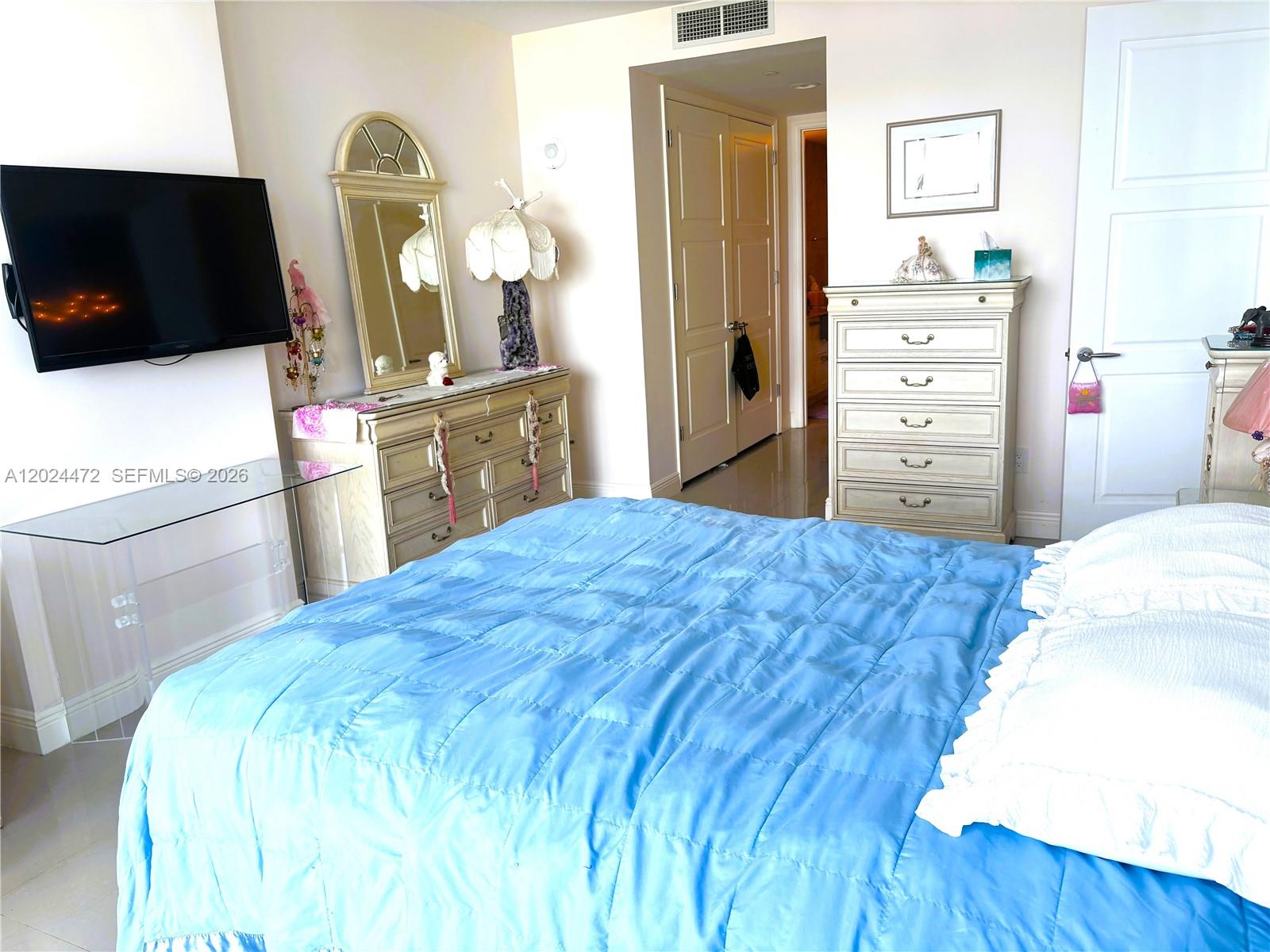 IL LUGANO CONDO - Residential Lease
