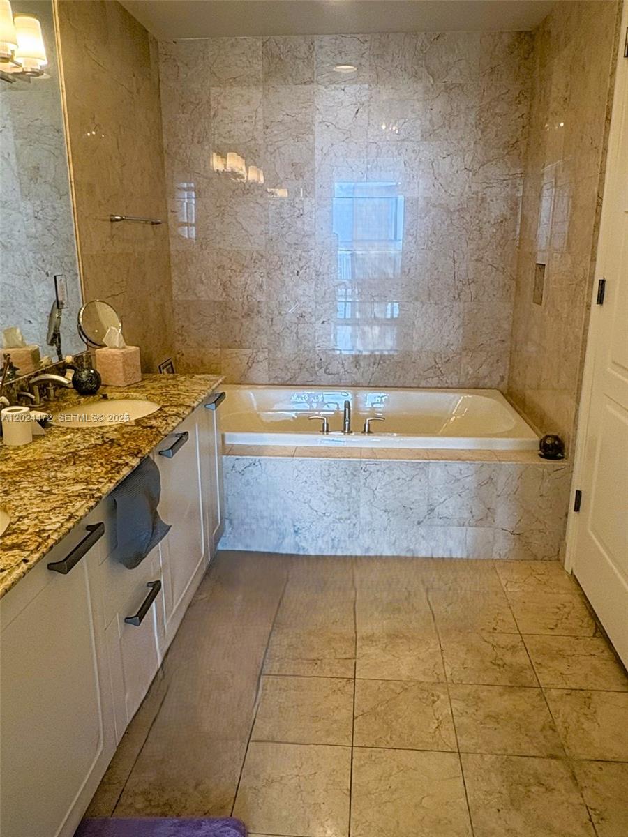 IL LUGANO CONDO - Residential Lease