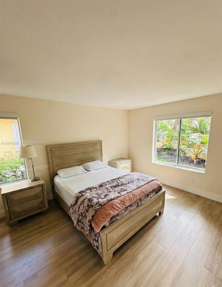 NAPOLI GARDENS AT CORAL S - Residential