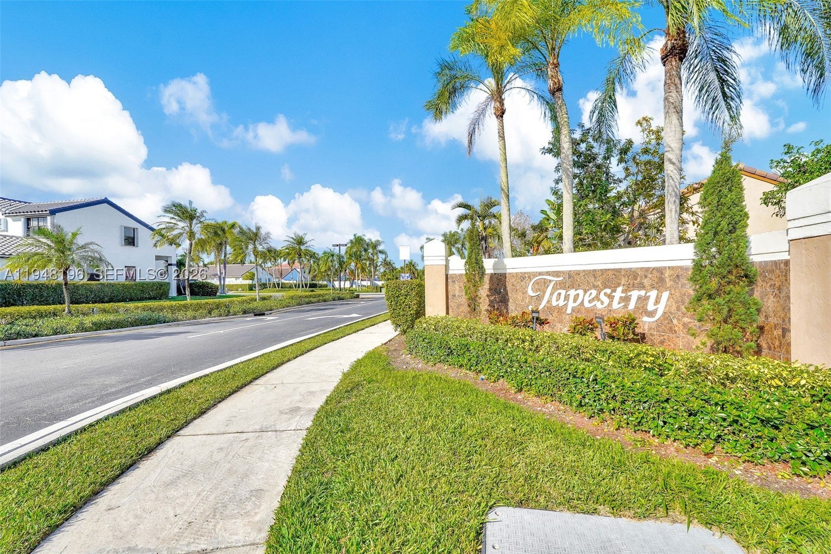 1975 NW 191st Ave, Pembroke Pines FL 33029