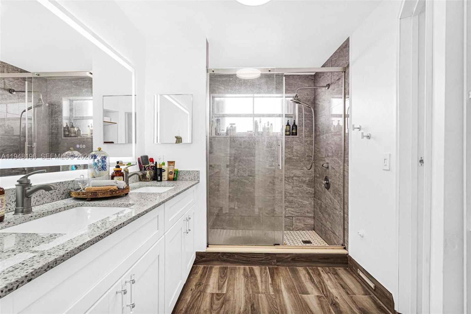 CHAPEL TRAIL II - Residential