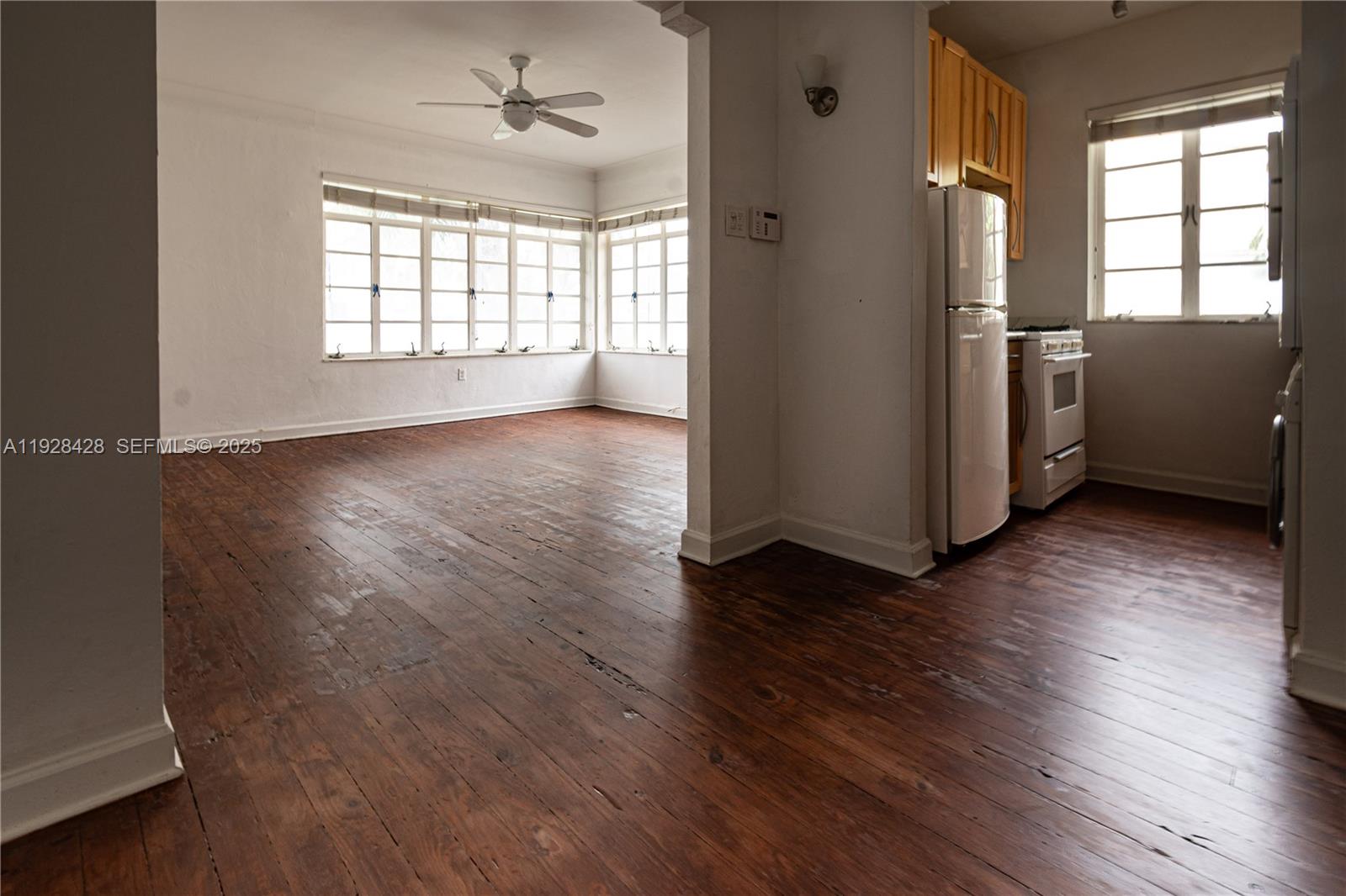 RESIDENCE 1611 CONDO - Residential