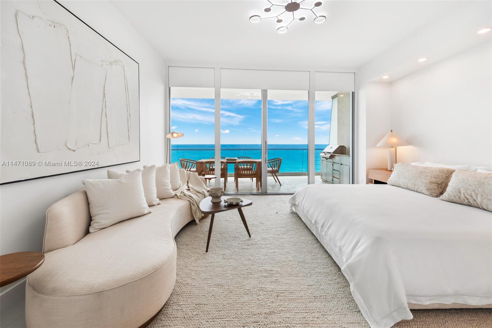 TURNBERRY OCEAN CLUB - Residential