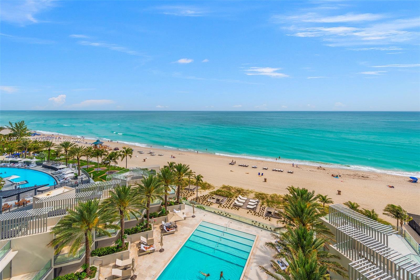 TURNBERRY OCEAN CLUB - Residential