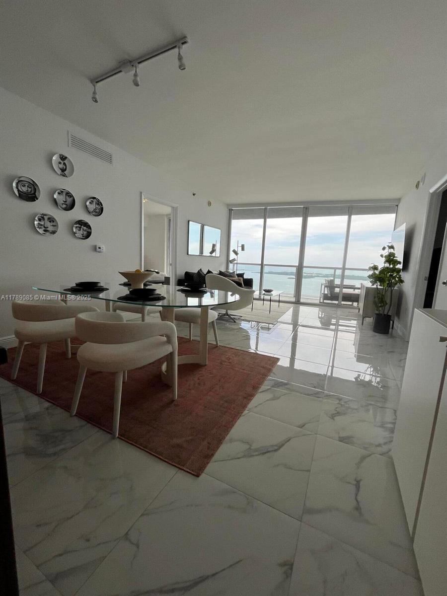 465 Brickell Ave 5505
