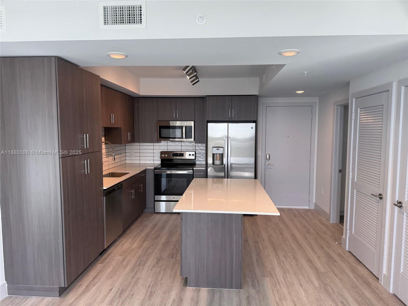 RAMBLEWOOD SOUTH - Residential Lease