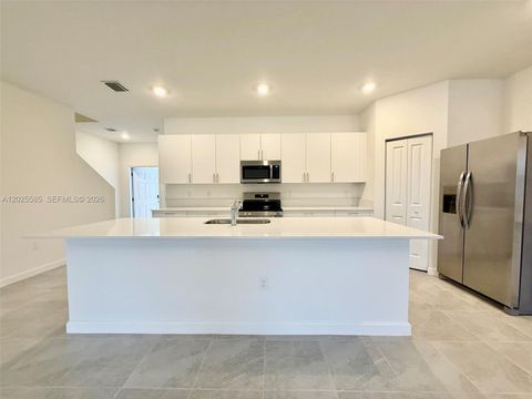 Photo of 2958 Park Pl #5838, Dania Beach, FL 33312 (MLS # A12025585)