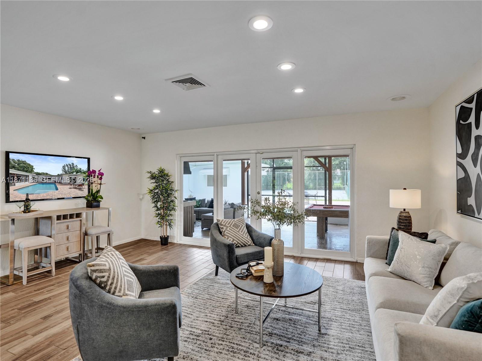 DIXONS PLAT - Residential