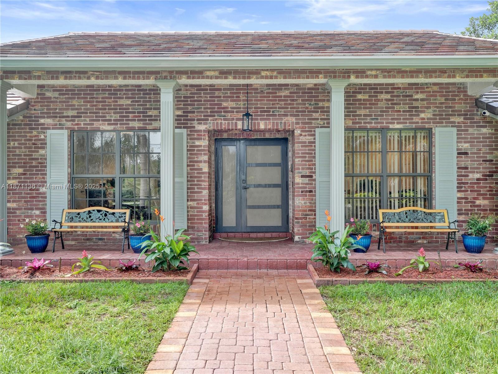 11300 Shady Lane