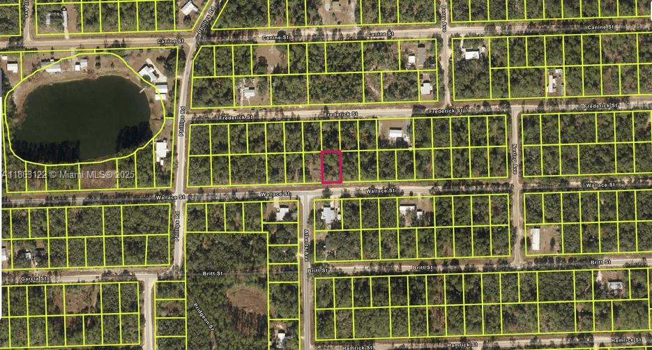 INTERLACHEN LAKES ESTS - Land