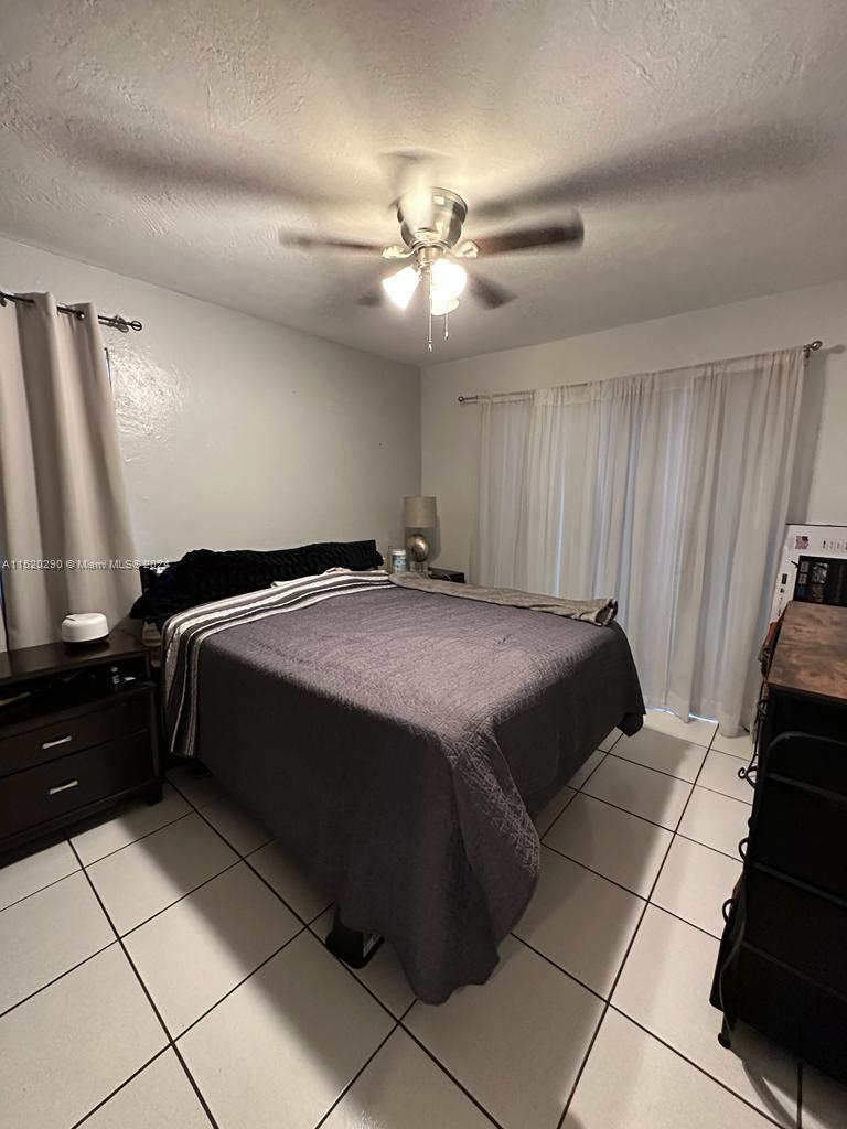 BISCAYNE SHORES UNIT 4 - Residential