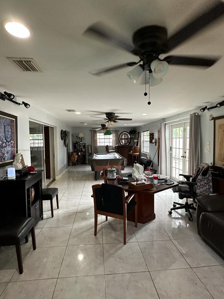 BISCAYNE SHORES UNIT 4 - Residential