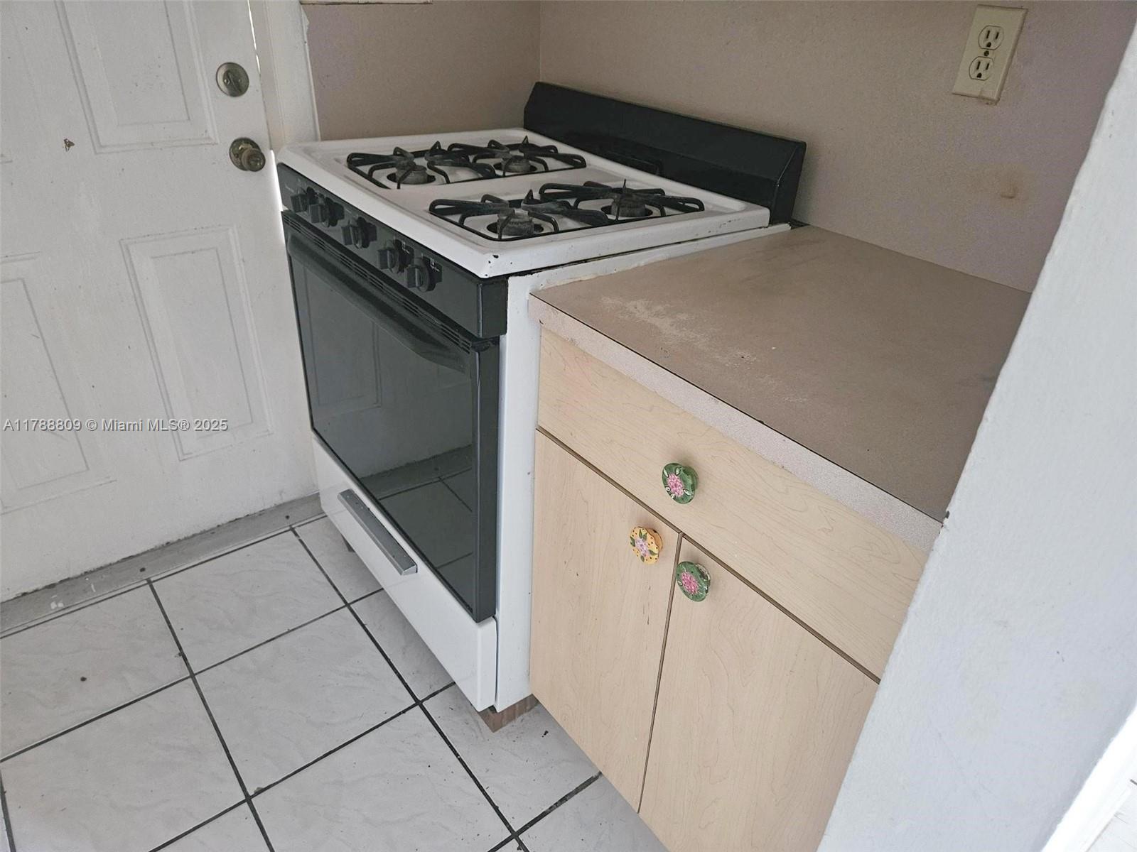 2300 SW 3rd Ave 12A
