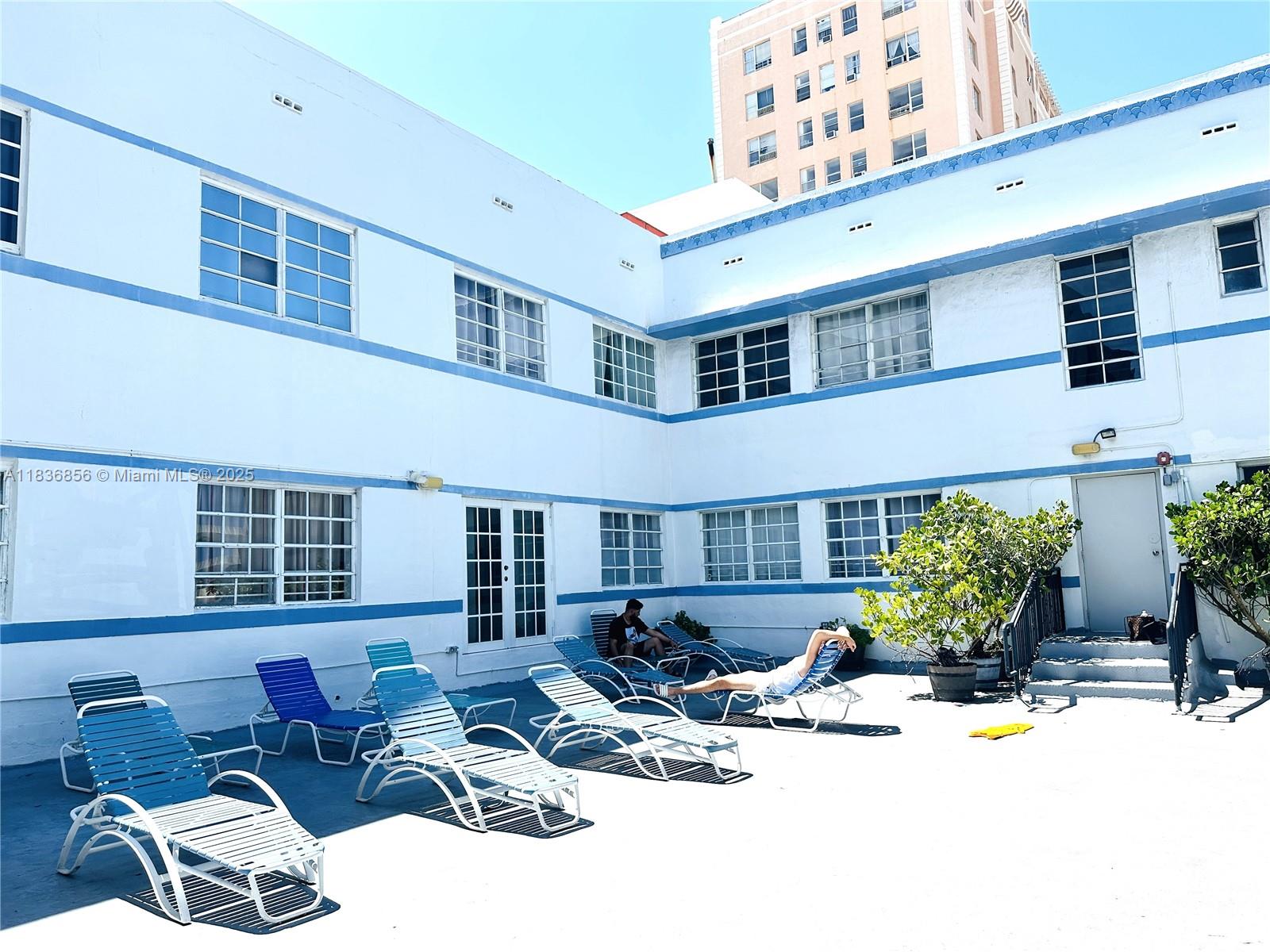 ROYAL SOUTH BEACH CONDO - Residential