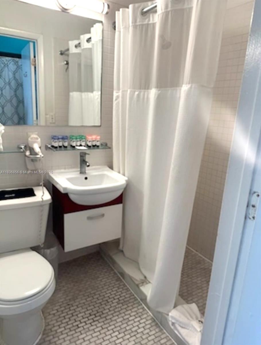 ROYAL SOUTH BEACH CONDO - Residential