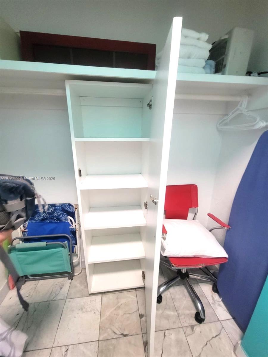 ROYAL SOUTH BEACH CONDO - Residential