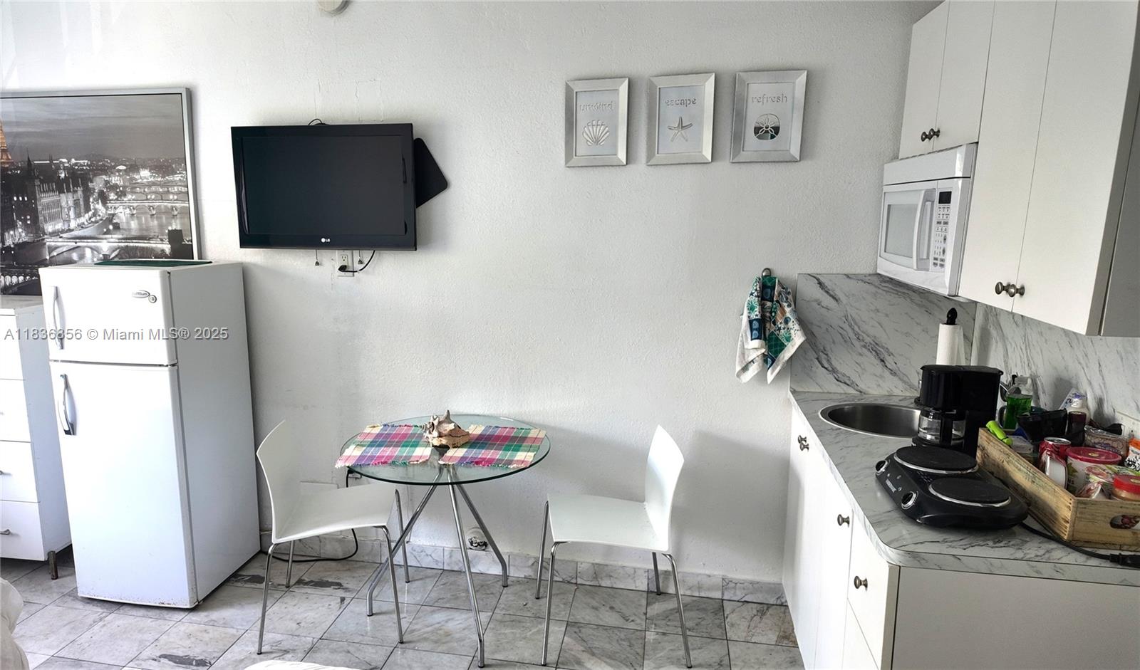 ROYAL SOUTH BEACH CONDO - Residential