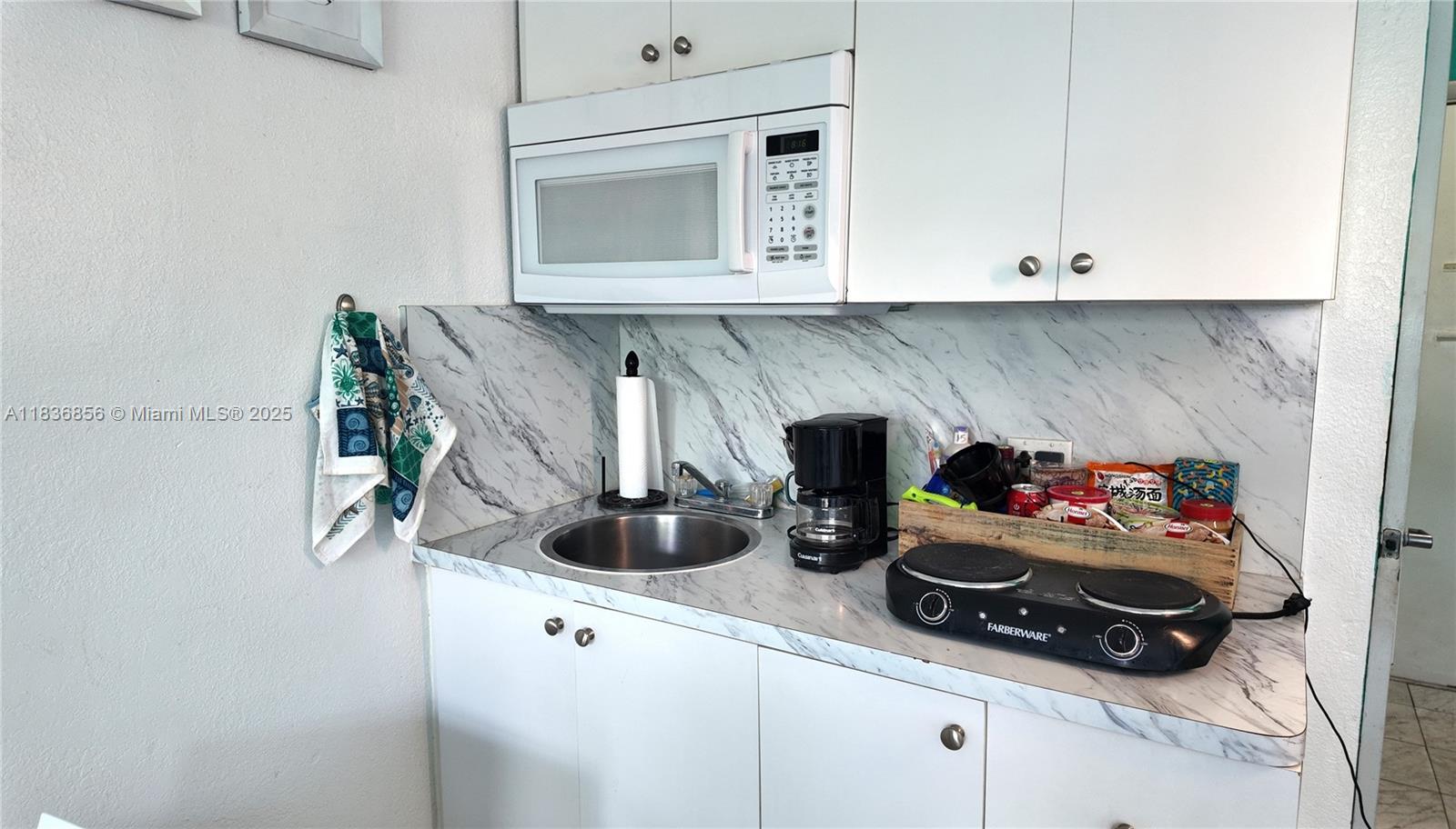 ROYAL SOUTH BEACH CONDO - Residential