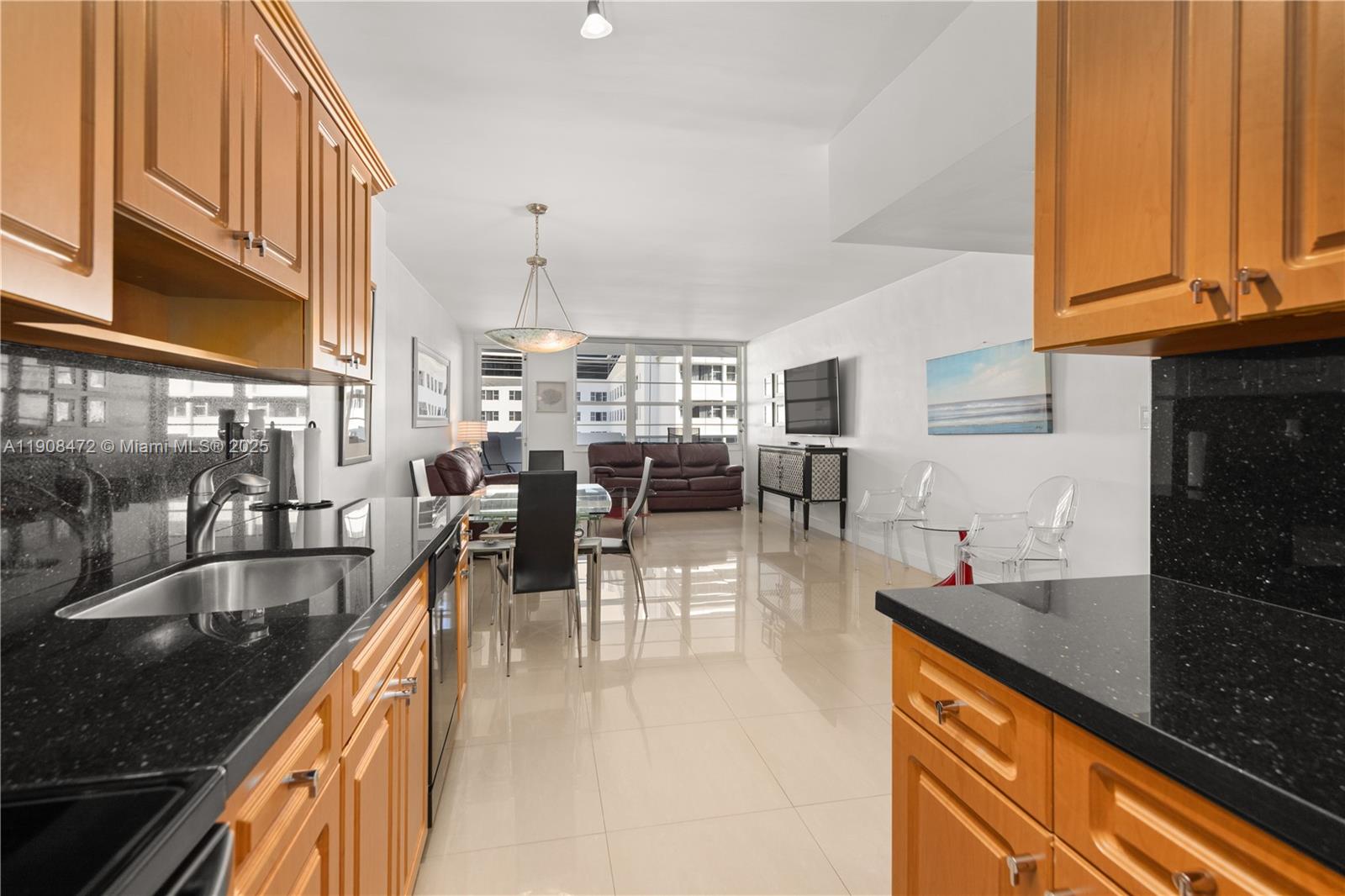 THE DECOPLAGE CONDO - Residential