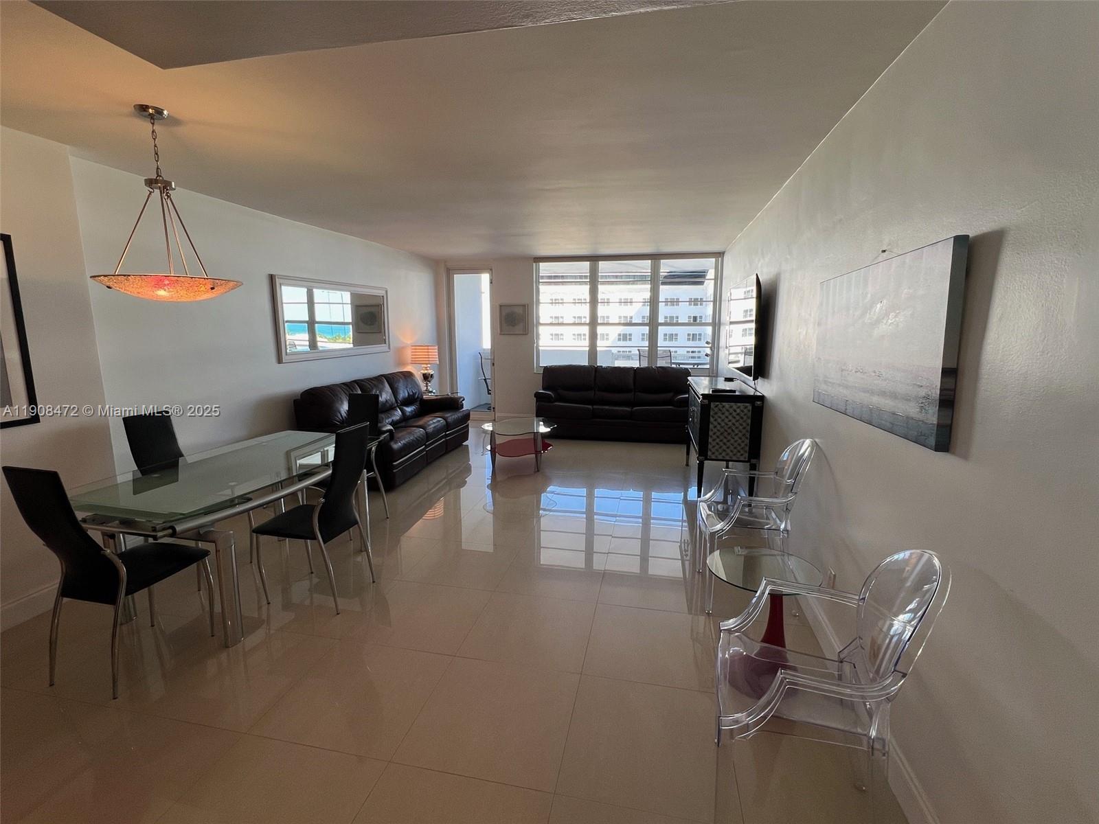 THE DECOPLAGE CONDO - Residential