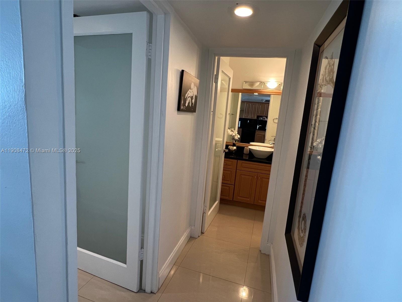 THE DECOPLAGE CONDO - Residential