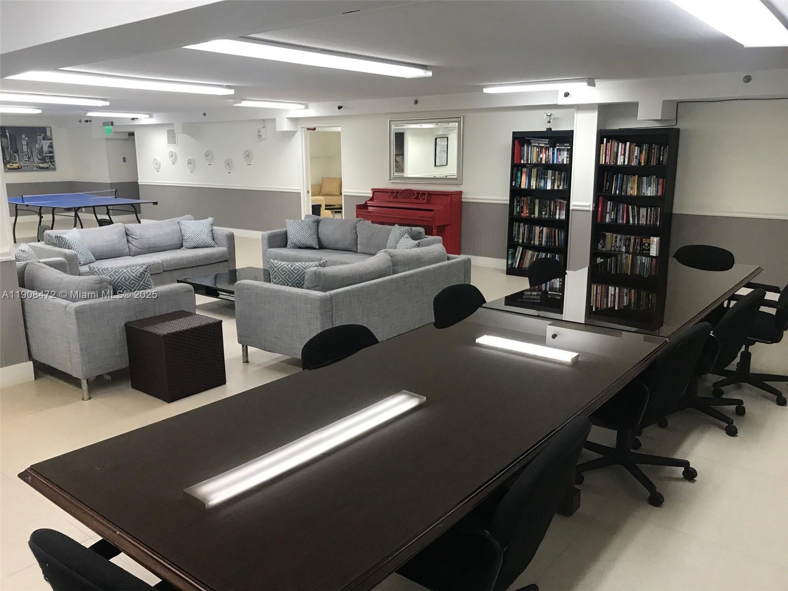 THE DECOPLAGE CONDO - Residential