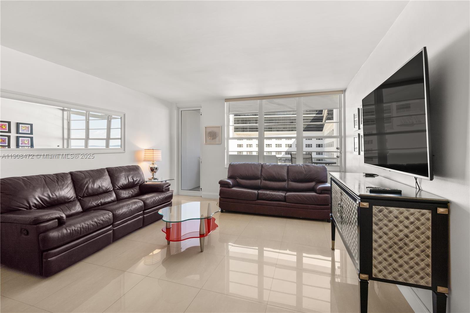 THE DECOPLAGE CONDO - Residential