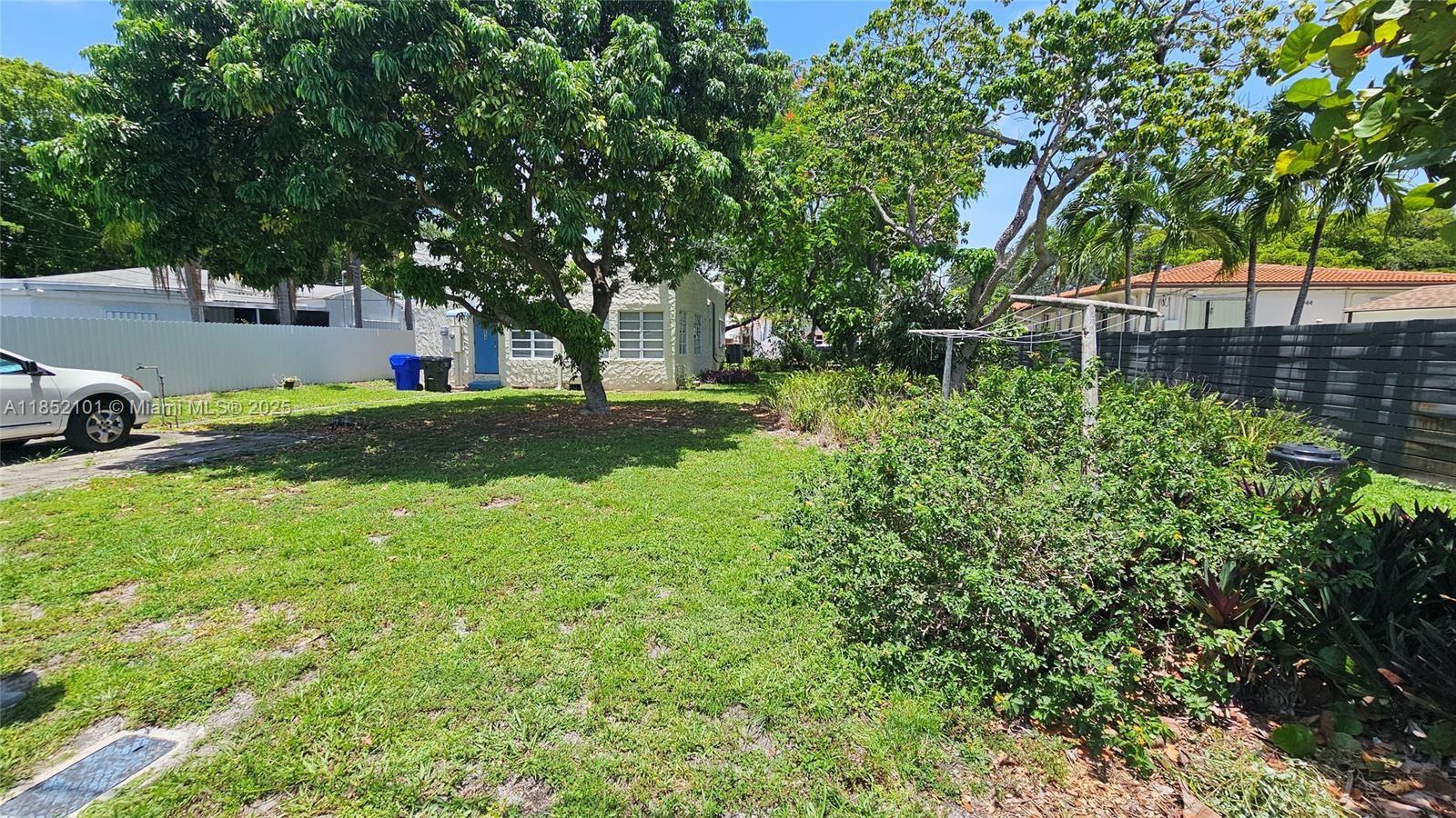 1954 Dewey St
