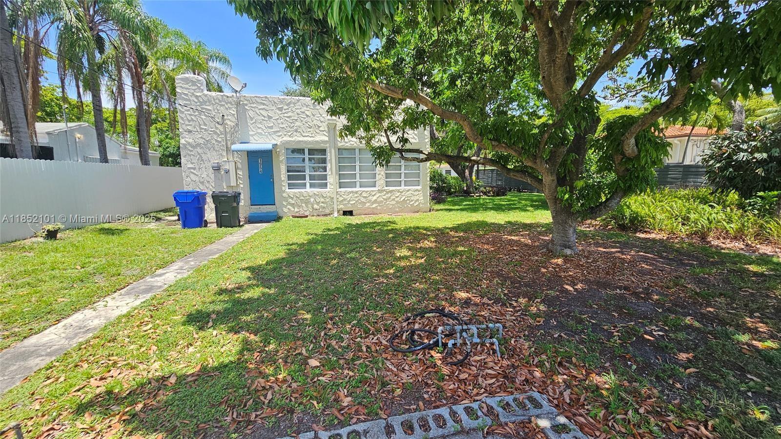1954 Dewey St