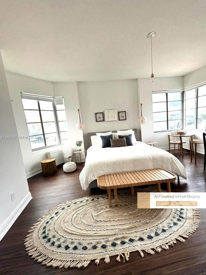 ELEVEN CONDO - Residential