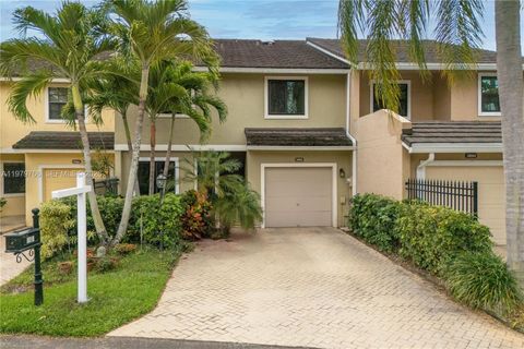 CASH BACK AT CLOSING 5692 Santiago Cir Boca Raton FL 33433
