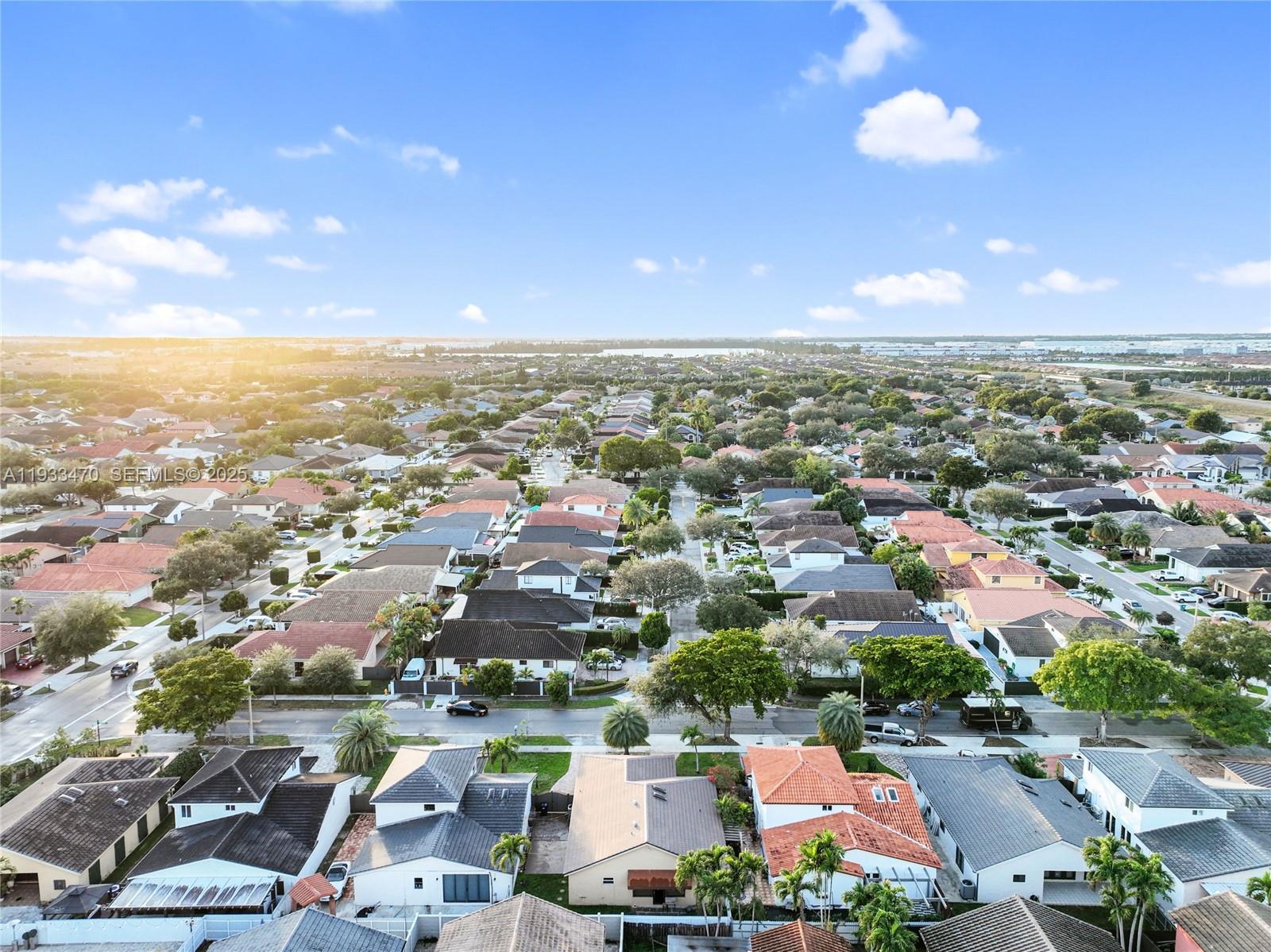 WEST LAKES GARDENS - Residential