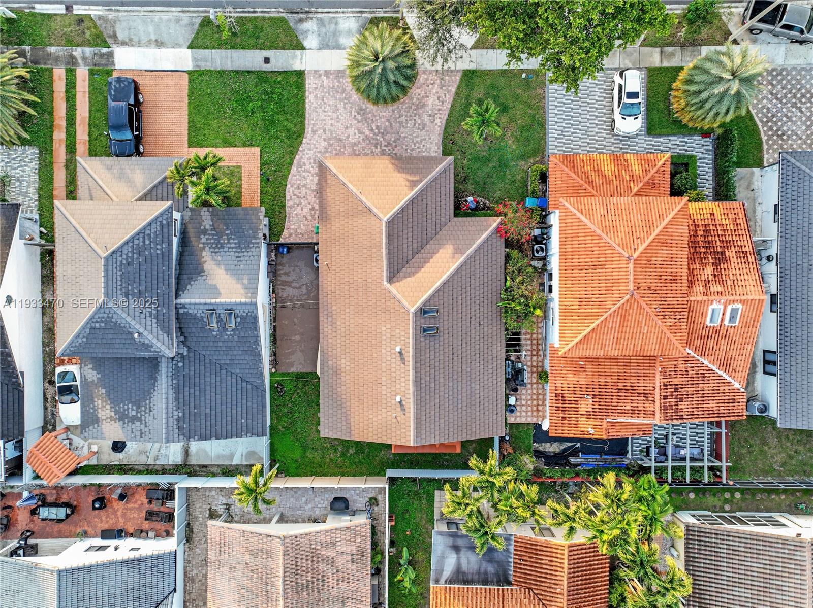 WEST LAKES GARDENS - Residential