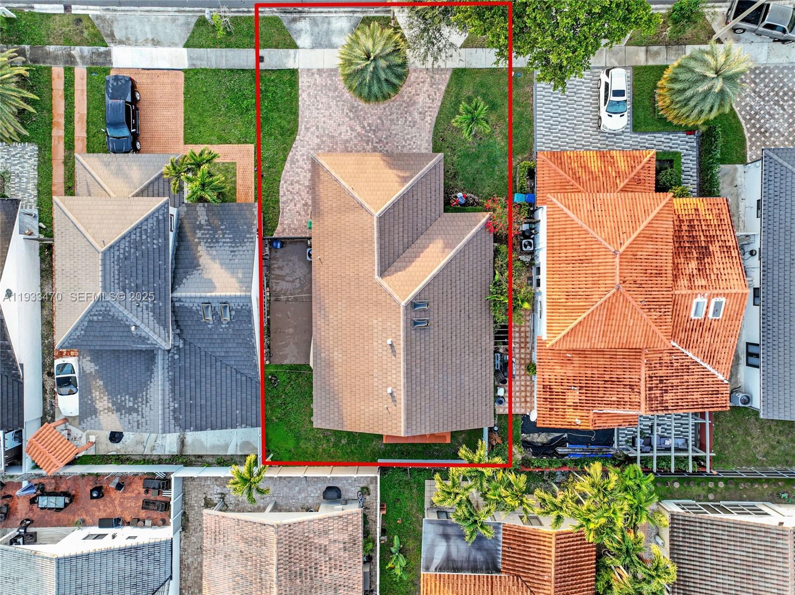 WEST LAKES GARDENS - Residential