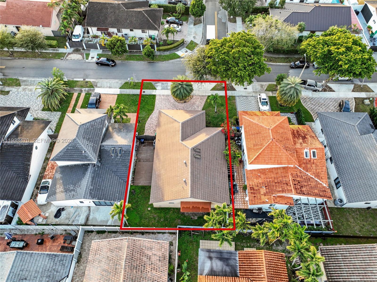 WEST LAKES GARDENS - Residential